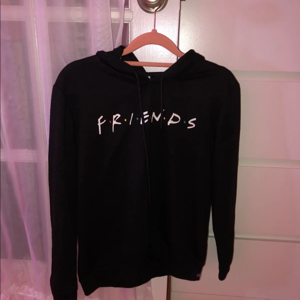 Friends sweater shirt💘